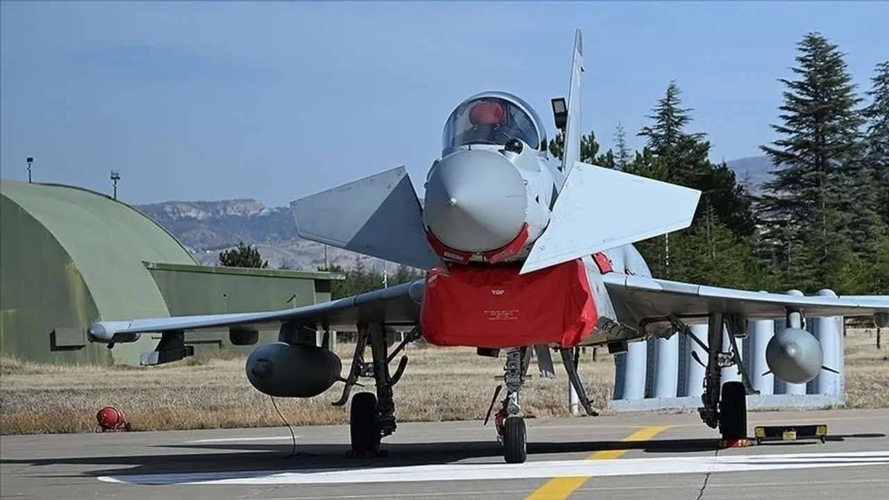 Britania dhe Türkiye nënshkruajnë marrëveshje mbështetjeje teknike për avionët "Eurofighter"