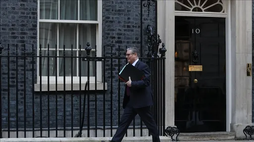 Велика Британија понуди да биде домаќин на безбедносен самит за Ормускиот теснец