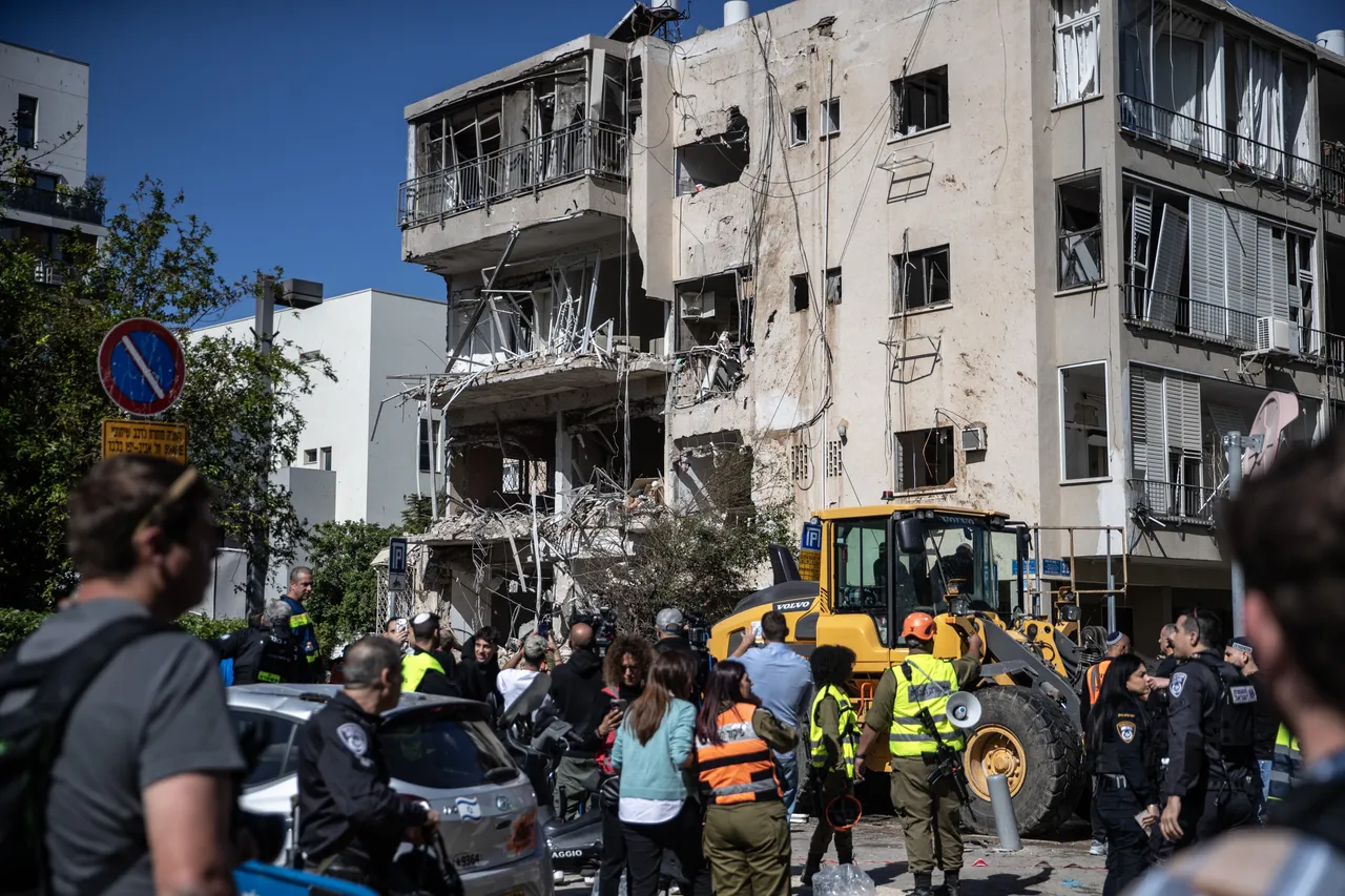 L’Iran dit avoir ciblé le centre d'Israël et des bases américaines au Moyen-Orient