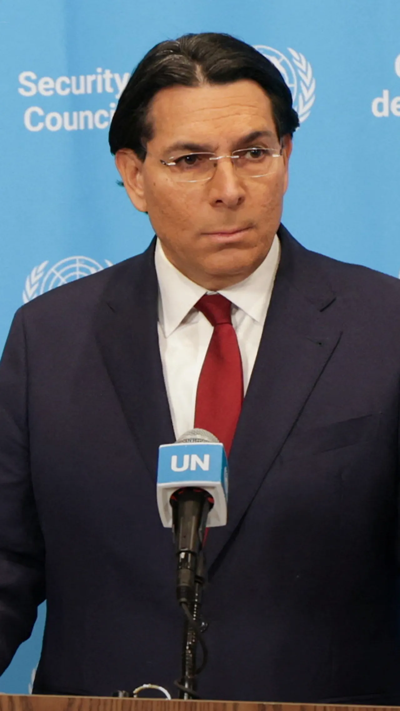 Reporter ini tanya dasar hak Israel memiliki senjata nuklir