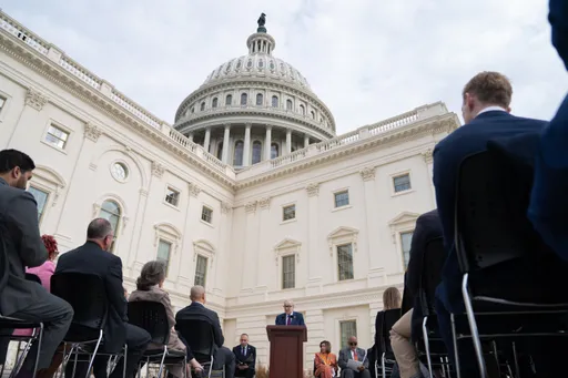 ԱՄՆ Ներկայացուցիչների պալատը պատրաստվում է որոշ օրենսդիրների հեռացնել զզվելի մեղադրանքների պատճառով