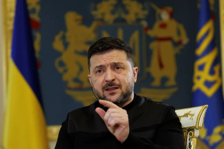 US ties Ukraine security guarantees to Donbas withdrawal, Zelenskyy says