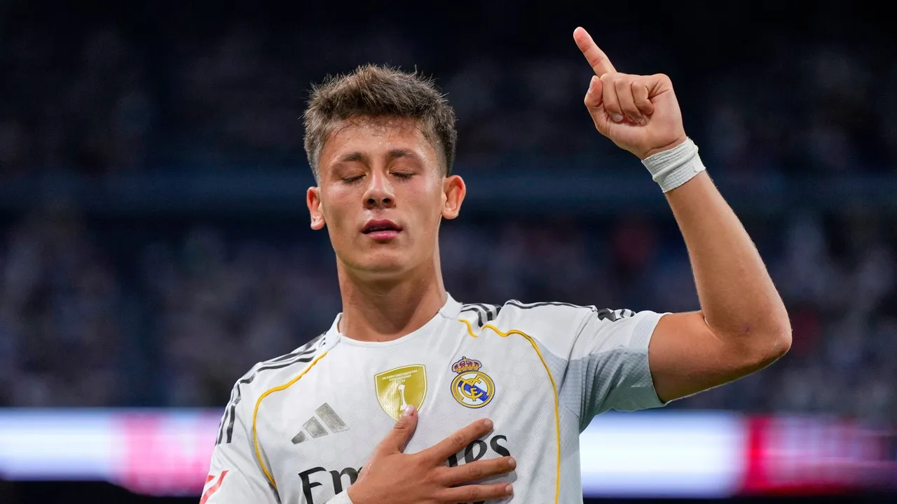 "تحفة فنية شاهدها العالم".. أردا غولر يفوز بجائزة أفضل هدف لشهر مارس بالليغا