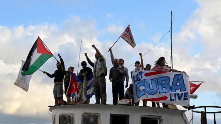 Cuba recebe carregamento de ajuda humanitária, desafiando as sanções dos EUA