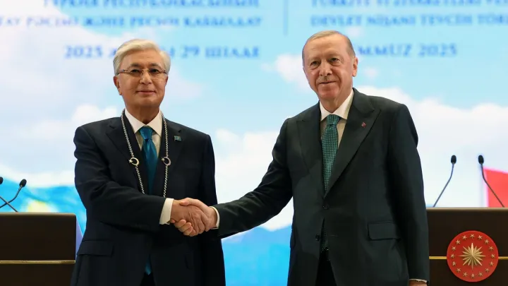 رایزنی تلفنی اردوغان و توکایف درباره روابط دوجانبه و تحولات منطقه‌ای و جهانی