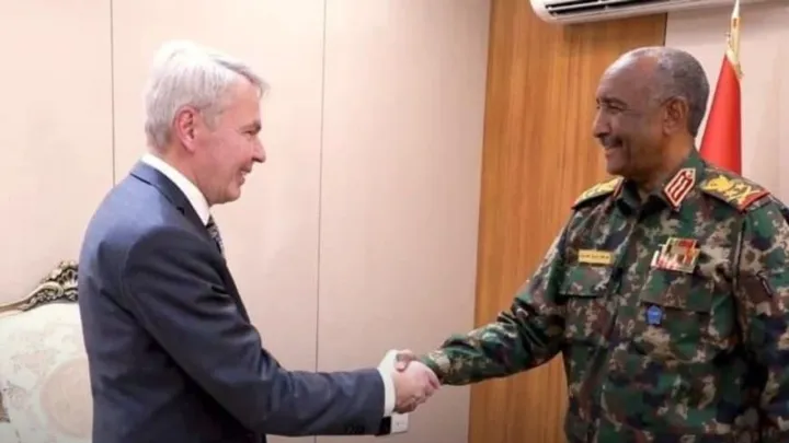 اتهامات لـ"الدعم السريع" بقتل 16 مدنياً في الفاشر.. والبرهان يبحث مع مبعوث أممي جهود السلام