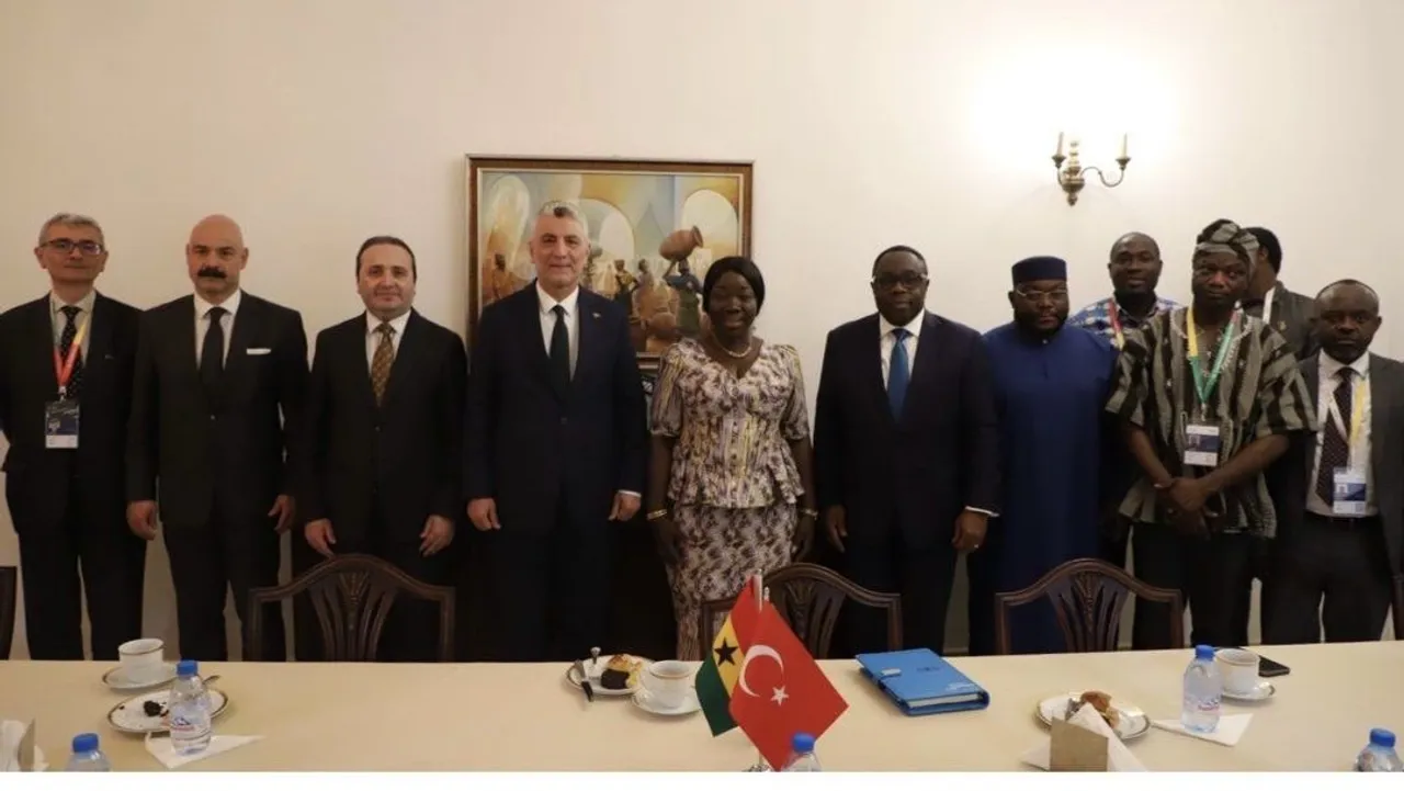 وزير التجارة التركي يبحث مع نظيرته من غانا تعزيز التعاون الاقتصادي