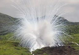 Десятки атак: Израиль бьет по Ливану белым фосфором, эскалация выходит на новый уровень