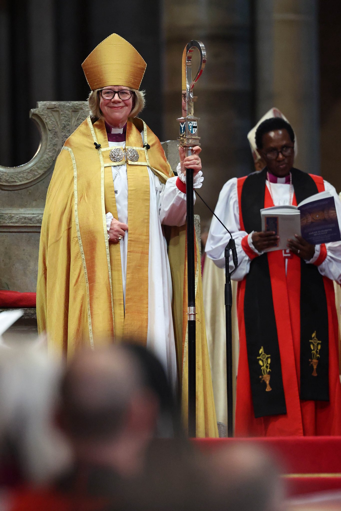 Mwanamama Sarah Mullally asimikwa kama askofu wa Canterbury