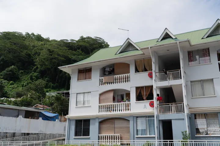 Seychelles : à Glacis, un projet de logements sociaux redonne espoir aux familles