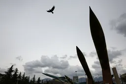 Permainan angka di langit: Gelombang rudal Iran uji batas pertahanan