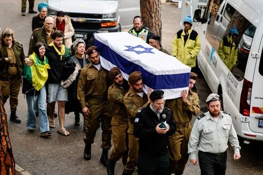 Israeli army, opposition sound alarm, saying troops 'on verge of collapse' in Lebanon invasion