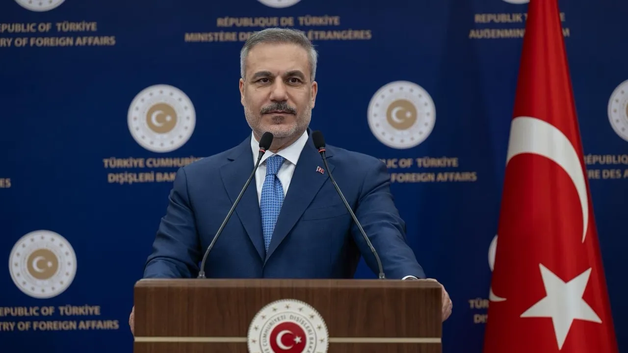 تلاشهای دیپلماتیک ترکیه درباره پایان جنگ ایران؛ فیدان تماسها با همتایان خود انجام داد.