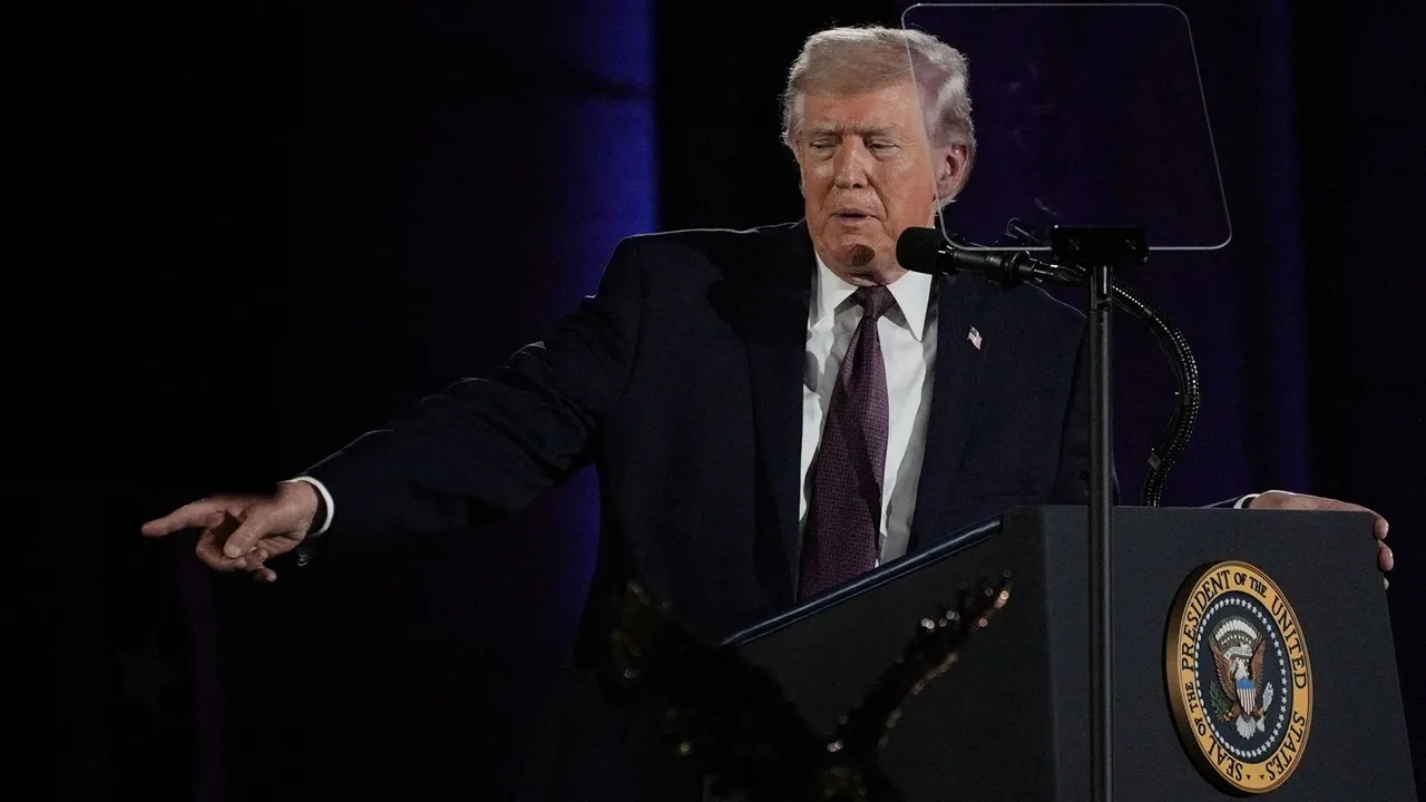 Tramp İran söyläşüçeläre "üz xalqı tarafınnan üterelüdän" qurqa dip belderde