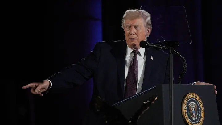 Tramp İran söyläşüçeläre "üz xalqı tarafınnan üterelüdän" qurqa dip belderde