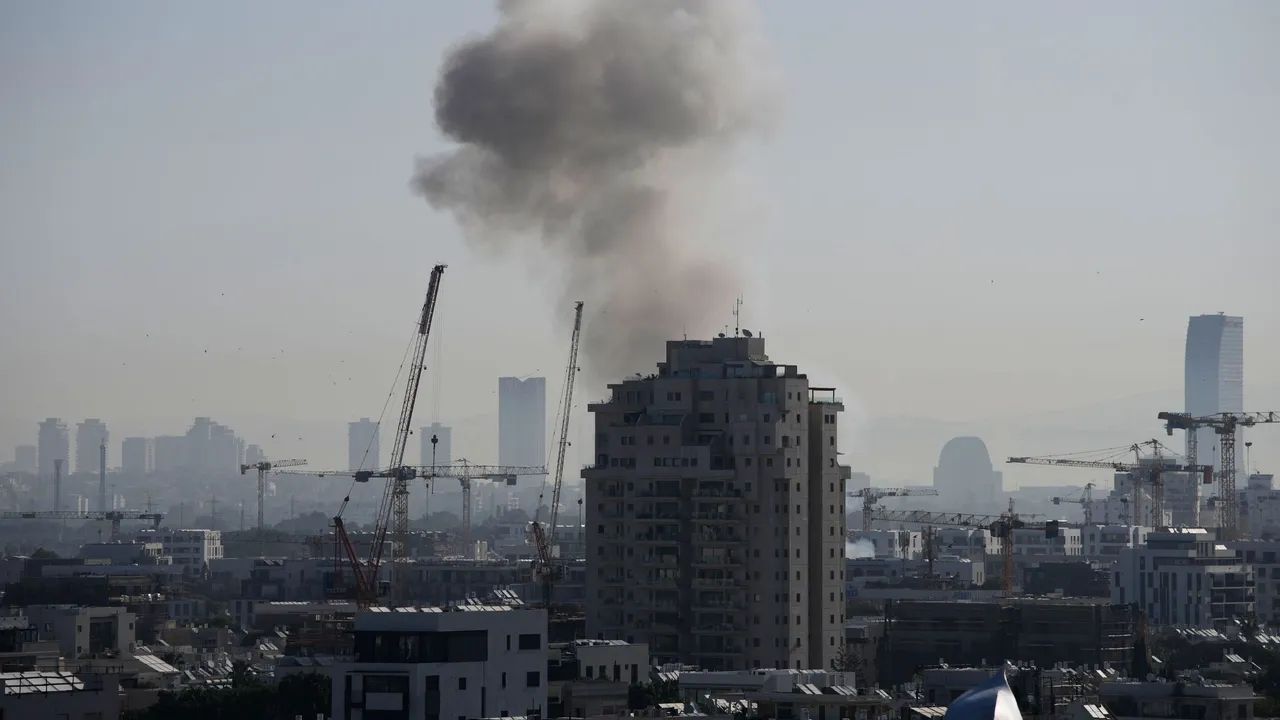 حزب الله يعلن استهداف تل أبيب بهجمات متعددة.. ومقتل عسكري إسرائيلي في اشتباك بجنوبي لبنان