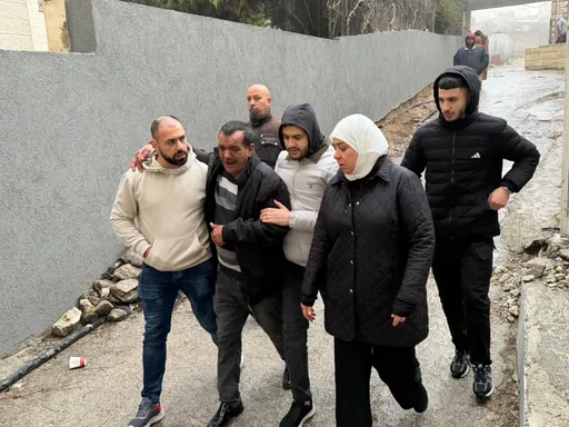 شهيدان برصاص جيش الاحتلال في مخيم قلنديا واعتداءات للمستوطنين جنوب الخليل