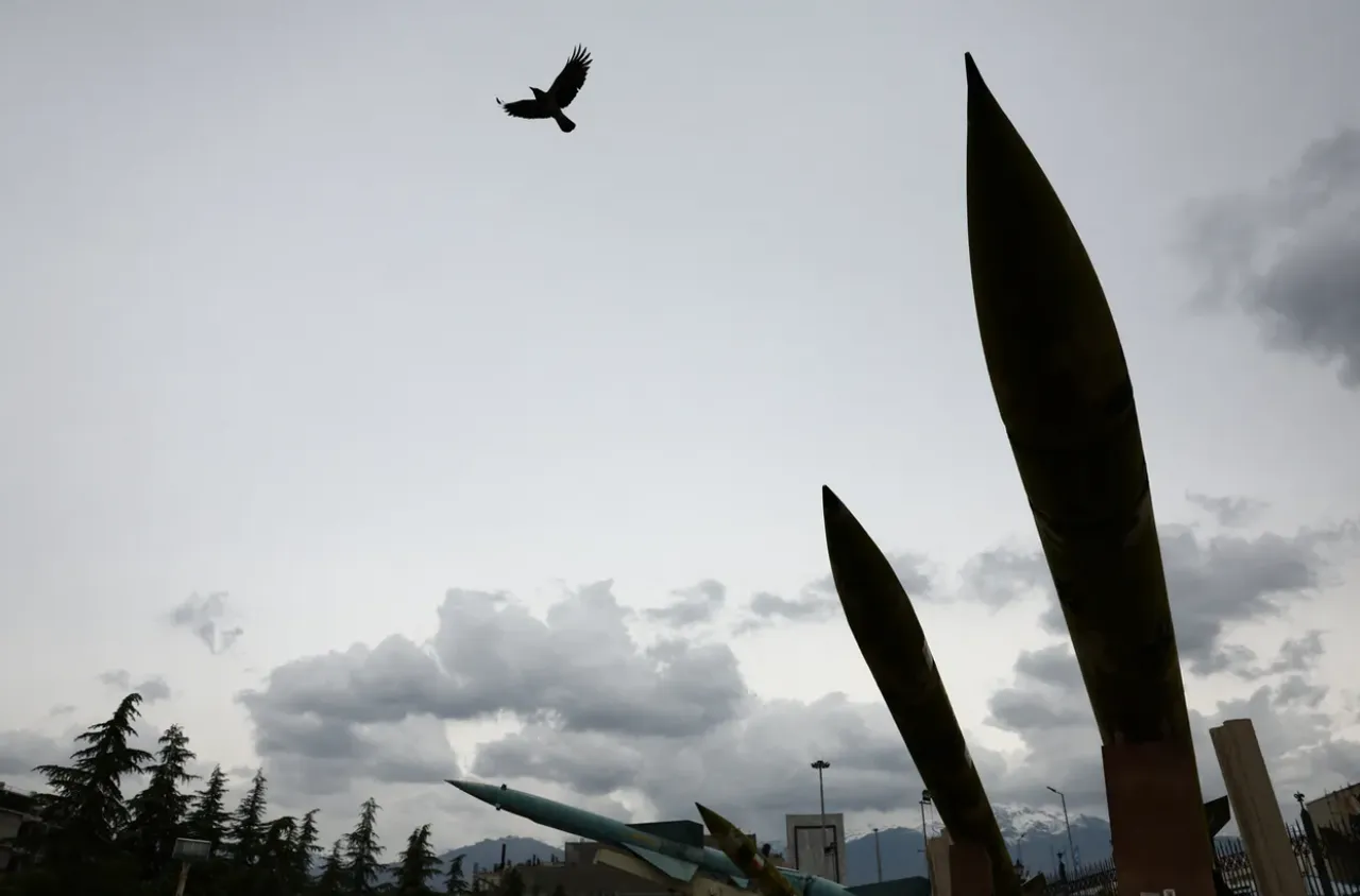 Игра на броеви на небото: Ракетните бранови на Иран ги тестираат одбранбените граници