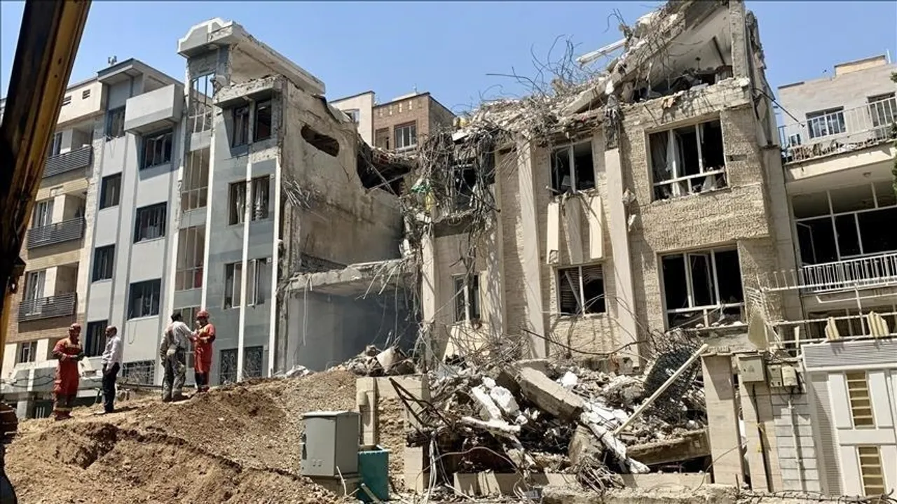 Weerarro ay Maraykanka iyo Israa’iil ka fuliyeen magaalada Qom ee Iiraan oo lagu dilay 6 qof