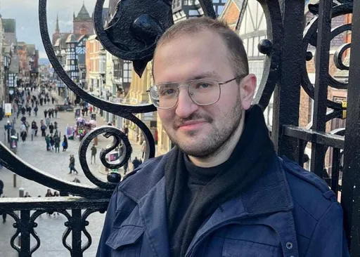 Историята на османски гроб в двора на църква в Манчестър се простира до Истанбул