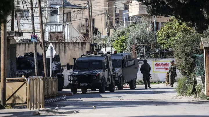 الضفة.. شهيد فلسطيني وجرحى برصاص جيش الاحتلال واعتداءات المستوطنين