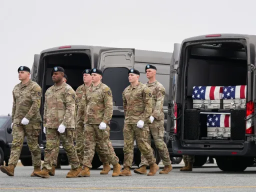 EUA ponderam enviar mais 10.000 soldados para o Médio Oriente em meio à guerra contra o Irão