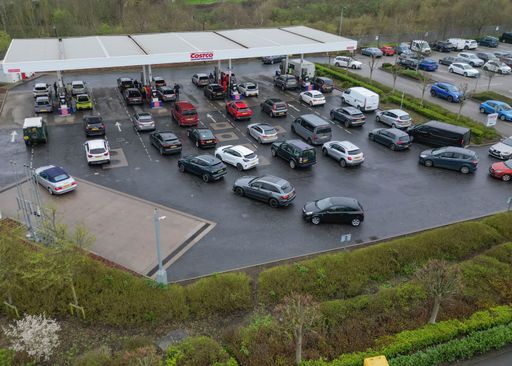 Mungesa të karburantit godasin qytetin Derby në Mbretërinë e Bashkuar