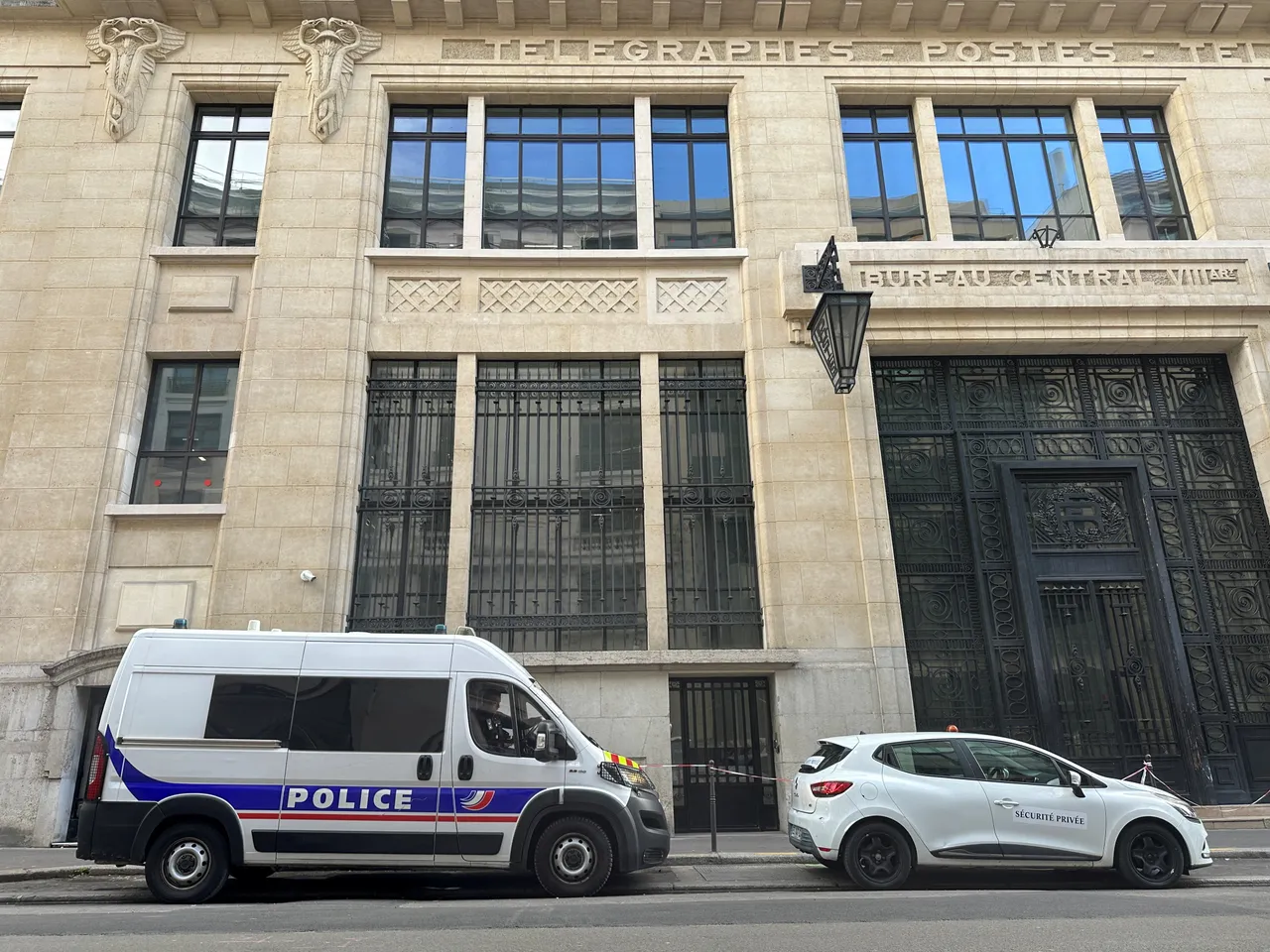 French authorities investigate foiled attack on Bank of America building in Paris