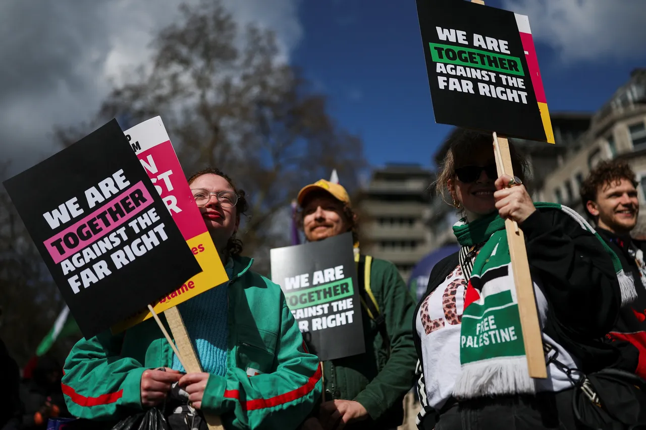 Zehntausende demonstrieren in London gegen Rechtsextremismus