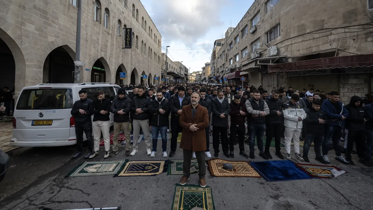 Israel impede orações de sexta-feira na Mesquita de Al-Aqsa pela quarta semana consecutiva