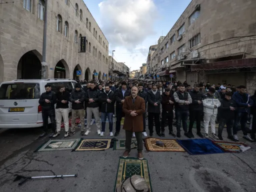 Israel impede orações de sexta-feira na Mesquita de Al-Aqsa pela quarta semana consecutiva