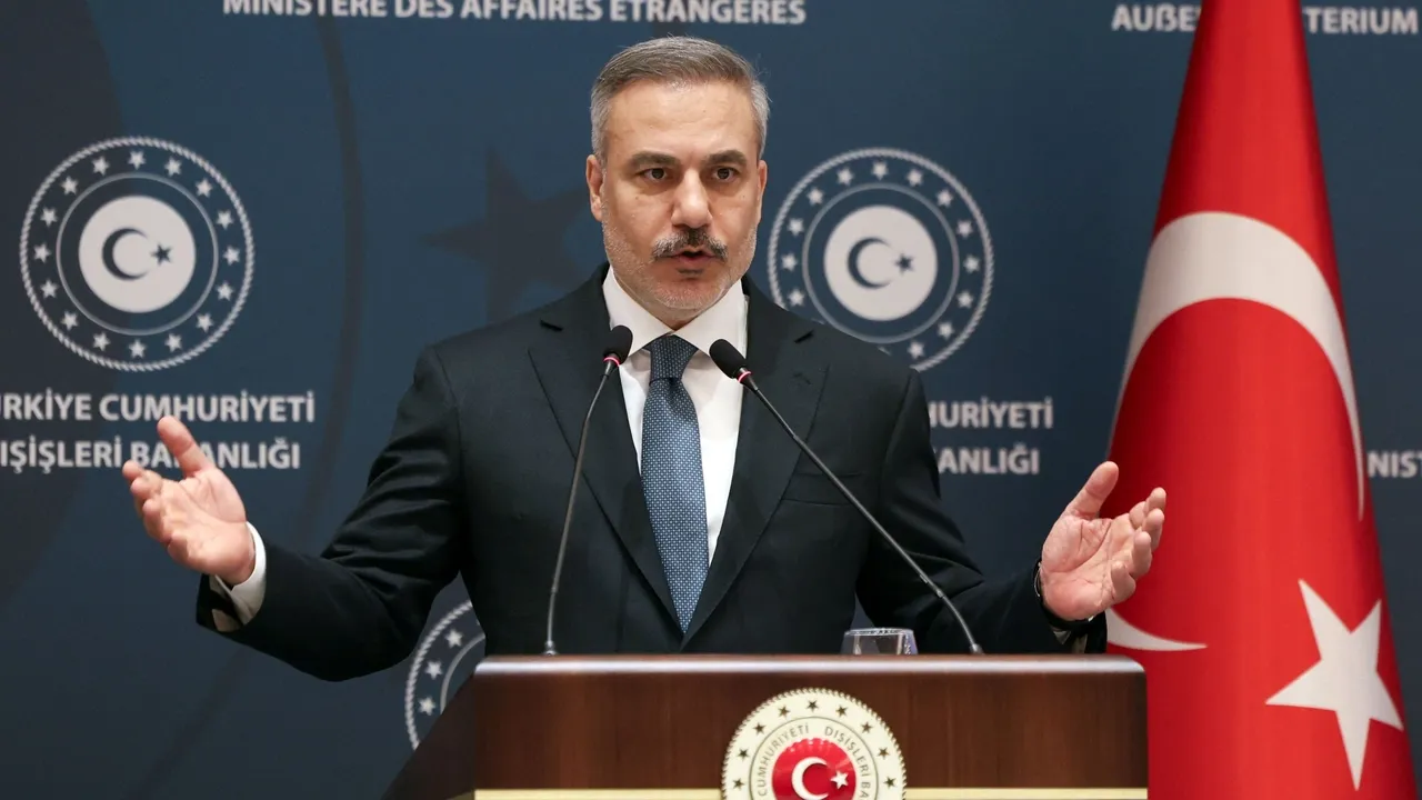 Türkiye pondera um possível encontro com o Paquistão, mediador, sobre a guerra no Irão