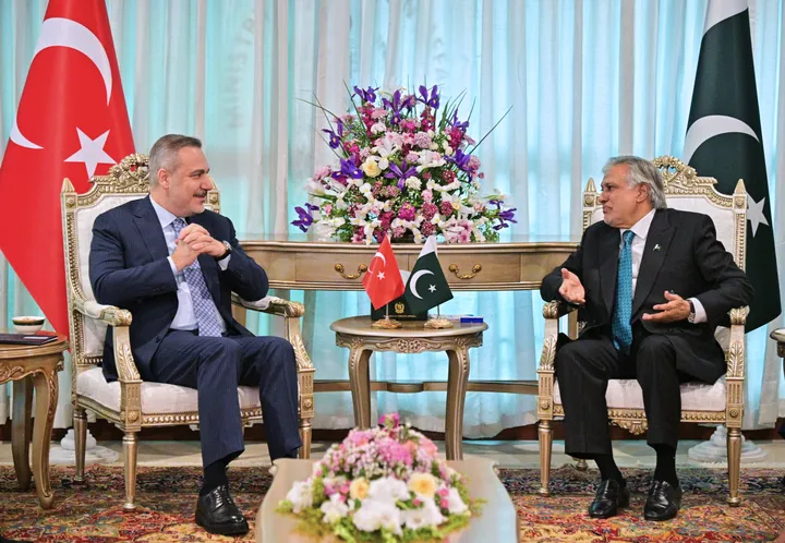 Turkish, Pakistani top envoys discuss US-Iran talks as PM Sharif to visit Türkiye