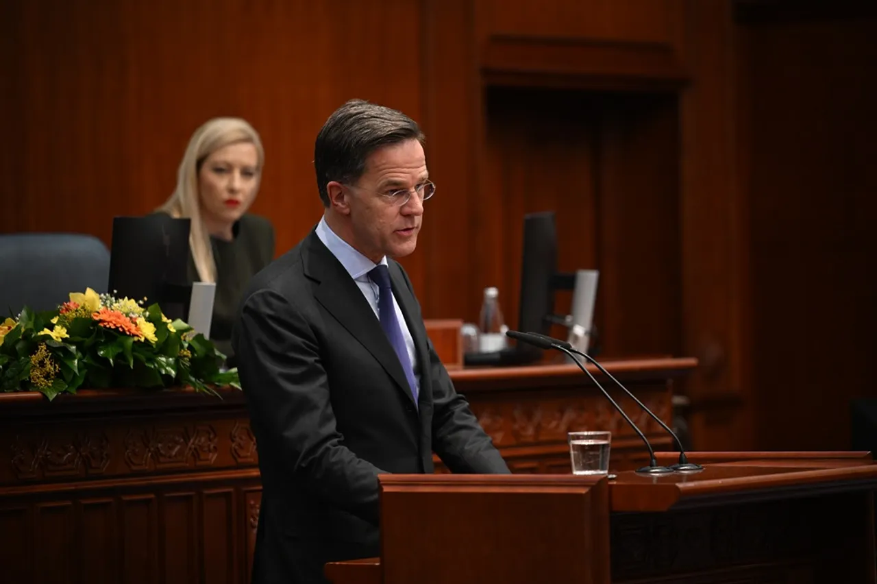 Rutte në Shkup: Siguria e Ballkanit Perëndimor mbetet prioritet për NATO-n