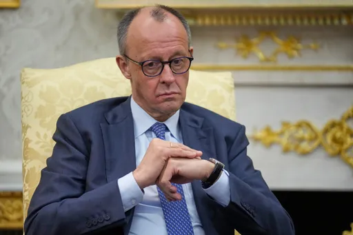 Treffen im Weißen Haus: Merz redet drei Minuten, Trump 30