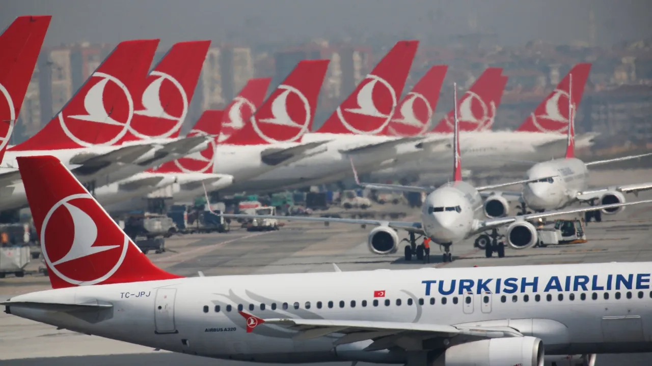 تمدید لغو پروازهای ترکیه به چند کشور منطقه تا ۶ مارس