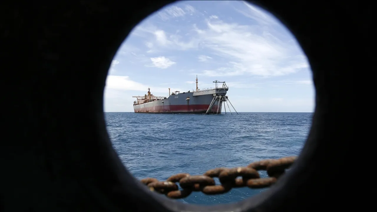 SAD dopustio ruskom naftnom tankeru da probije blokadu i otplovi ka Kubi