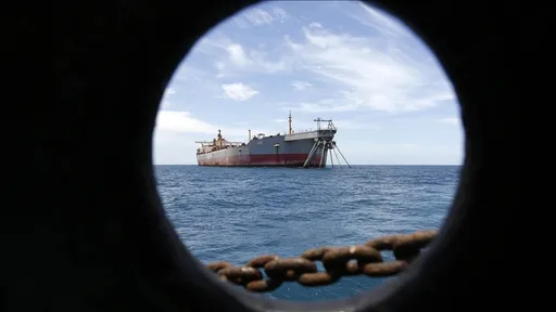 SAD dopustio ruskom naftnom tankeru da probije blokadu i otplovi ka Kubi