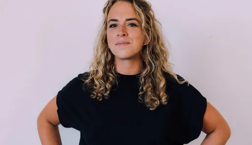 Julie Conti quitte France Inter après une blague qualifiant Sophia Aram d’"humoriste islamophobe"