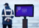 La CAF lance des réformes pour restaurer la confiance dans l’arbitrage et la VAR