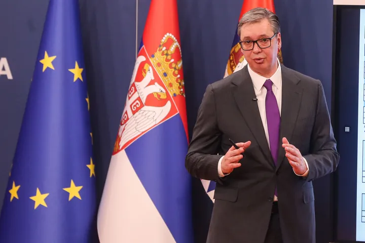 Вучиќ прогласи победа на локалните избори: Благодарност до Србија за довербата