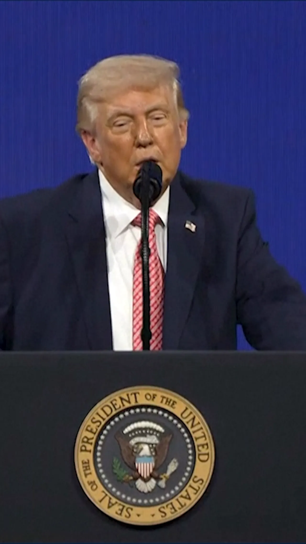 Trump: Mereka harus membuka Selat Trump, maksudku, Hormuz