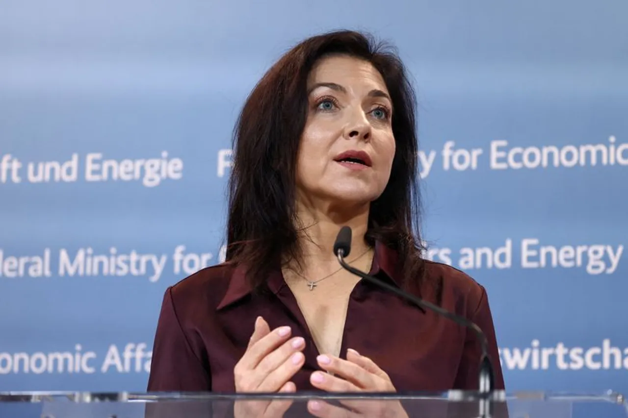 Reiche lehnt Tempolimit ab – Pendlerpauschale im Gespräch