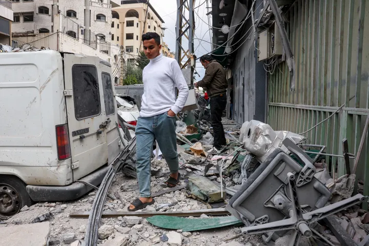 قتيل و5 جرحى باستهداف إسرائيلي لحاجز للجيش اللبناني.. وقتيلان من جنود اليونيفيل جنوبي البلاد