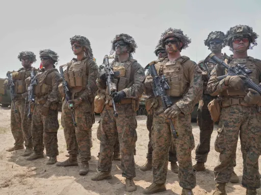 Forças de Operações Especiais dos EUA chegam ao Médio Oriente e Trump prepara possível escalada