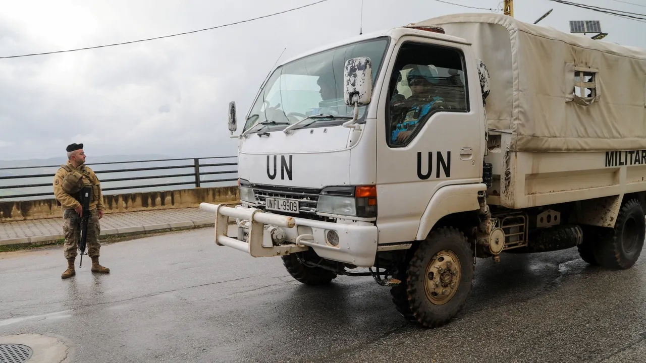 Ataque mortal atinge posto da ONU no Líbano, matando um soldado de manutenção da paz