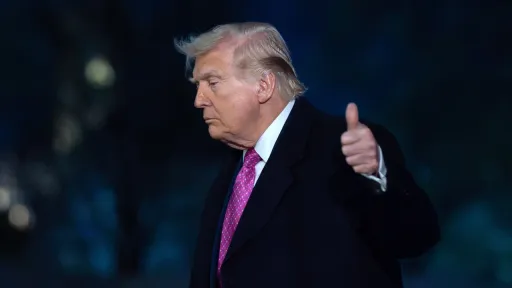 Трамп закрыл глаза на русский танкер