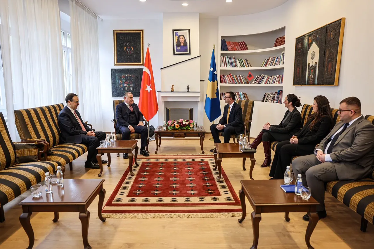 Ministri Gashani pret në takim homologun nga Türkiye, Askin Bak