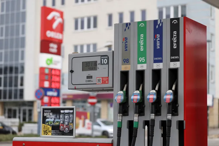 Ceny paliw pod kontrolą – rząd utrzymuje niższe stawki do 15 maja