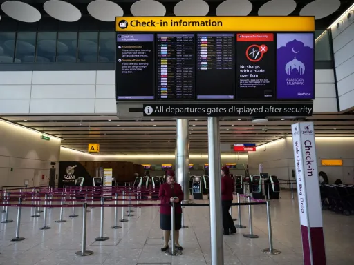 تداوم اختلال در پروازهای جهانی پس از جنگ ایران و بسته شدن هاب‌های منطقه